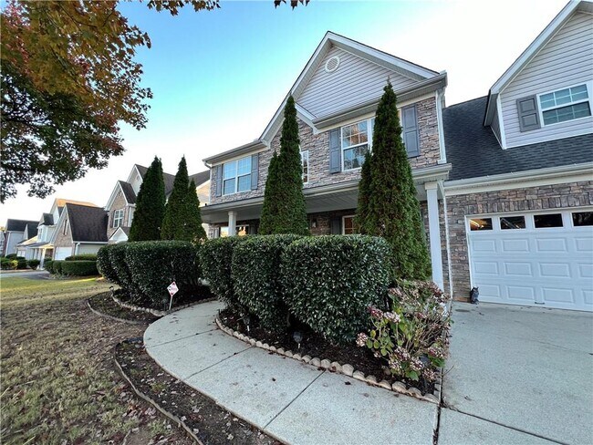 Building Photo - 789 Roxholly Ln NE