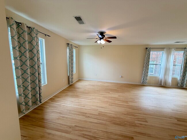 Building Photo - 222 Ivyleaf Dr