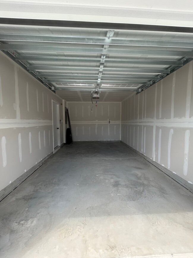 Building Photo - 304 Myrtle Grande Dr