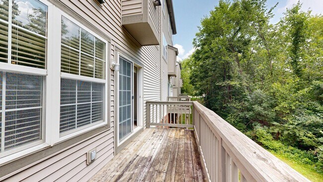 Building Photo - 3042 Barclay Way