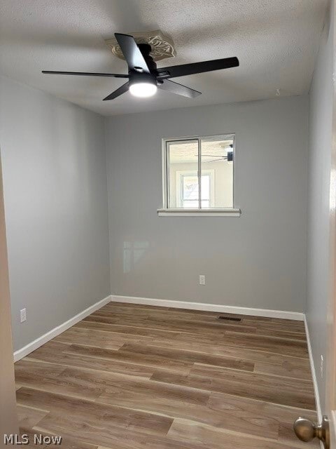 Building Photo - 4837 Willowbrook Dr
