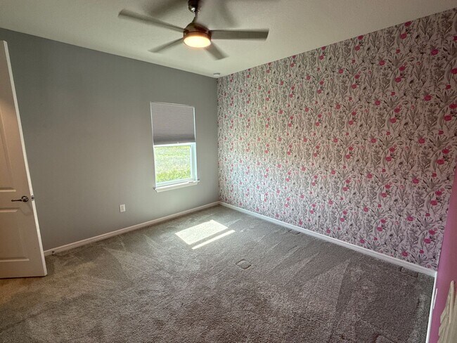 Building Photo - 12970 Brookside Moss Dr