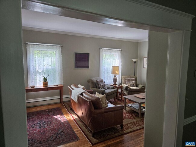 Building Photo - 954 Old Lynchburg Rd