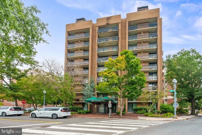 Building Photo - 601 24th St NW