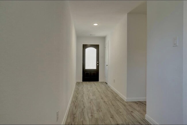 Building Photo - 351 Red Clover