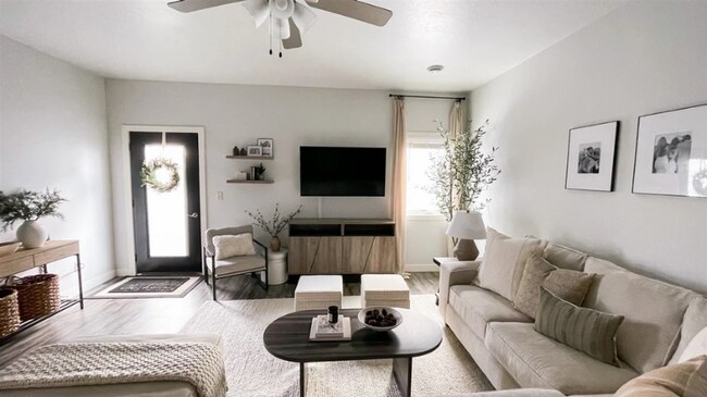 Building Photo - 1897 13th Ave SE