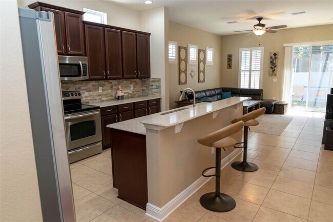 Building Photo - 7610 S Westshore Blvd