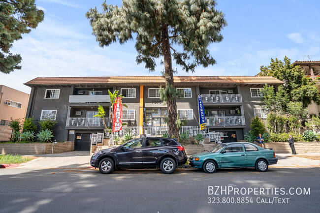 Building Photo - 7076 Lanewood Ave
