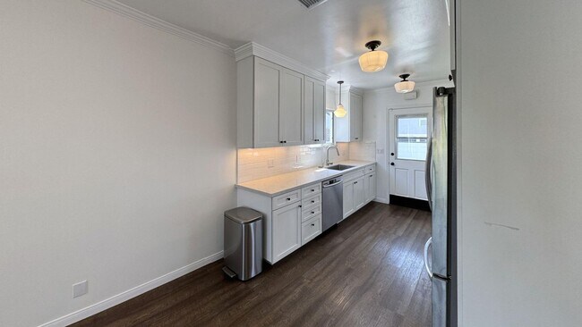 Building Photo - 3125 Stanford Ave