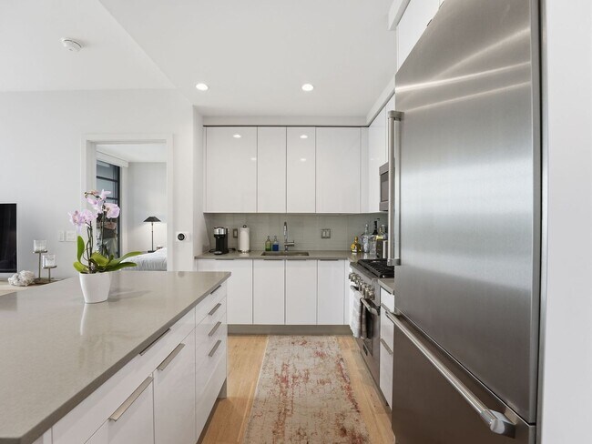 Building Photo - Designer-Furnished Waterfront Living at VIO Condominiums!
