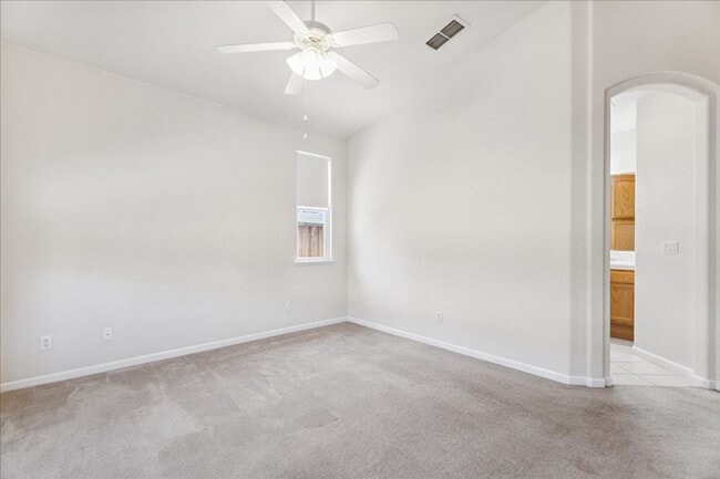 Building Photo - 312 Lone Spur Dr