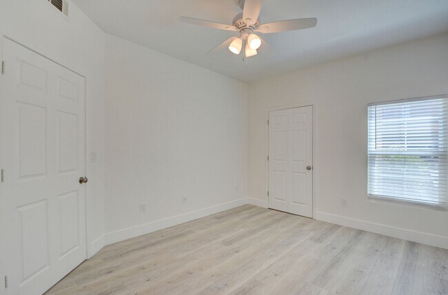 Building Photo - Completely updated and remodeled bottom-fl...