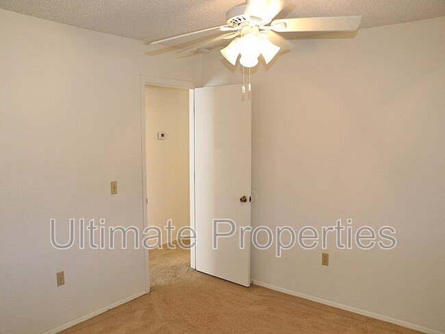 Building Photo - 6853 N 78th Ave