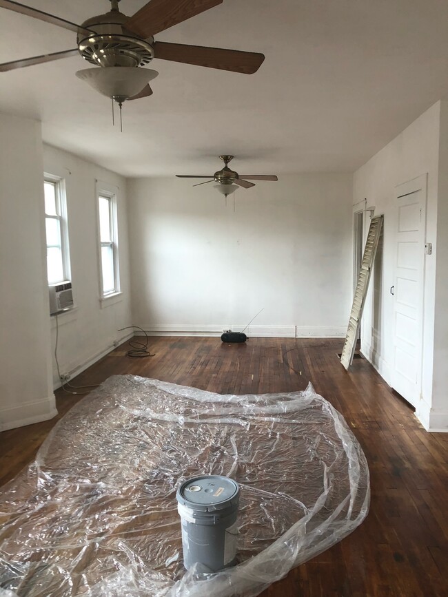 Building Photo - 902 Pittsburgh St