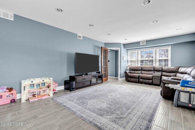 Building Photo - 22 Collingwood Rd