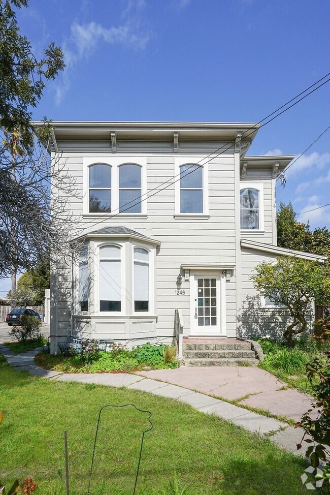 Building Photo - Gorgeous Berkeley Flat!