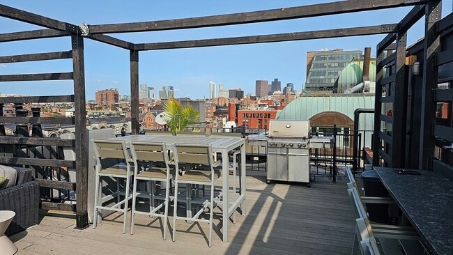 Building Photo - 755 Boylston St