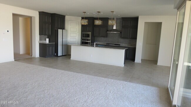 Building Photo - 5862 N 86th Dr