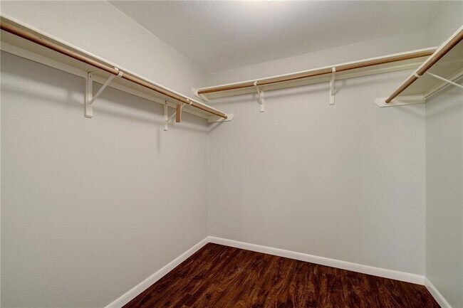 Building Photo - 7509 Spivey Dr