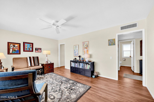Building Photo - 9834 W Evergreen Dr