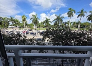 Building Photo - 253 NE 2nd St