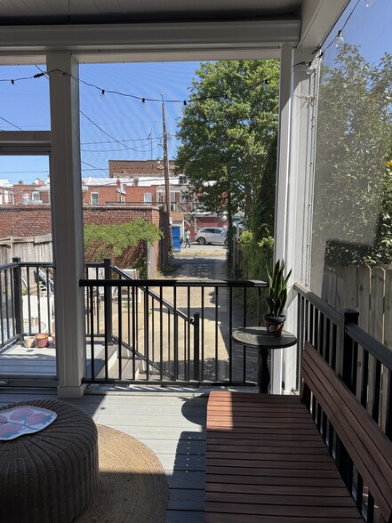 Building Photo - 2904 Parkwood Ave