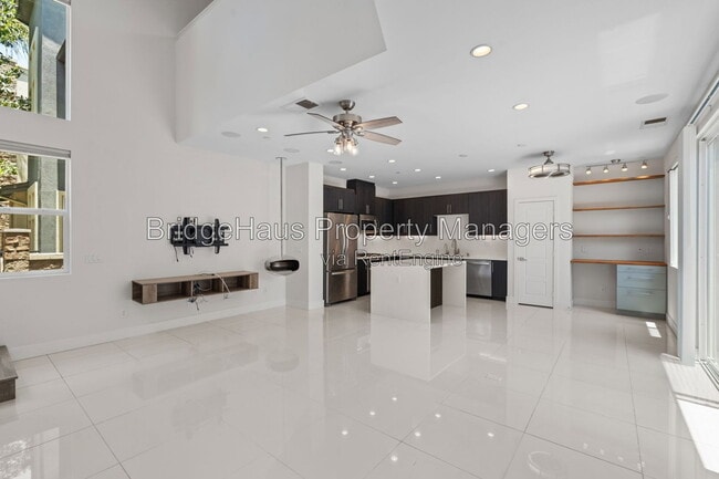 Building Photo - 7857 Inception Way