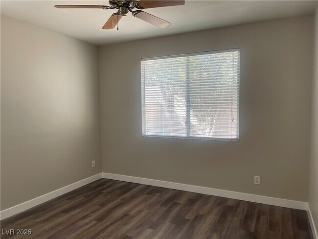 Building Photo - 718 Canfield Point Ave