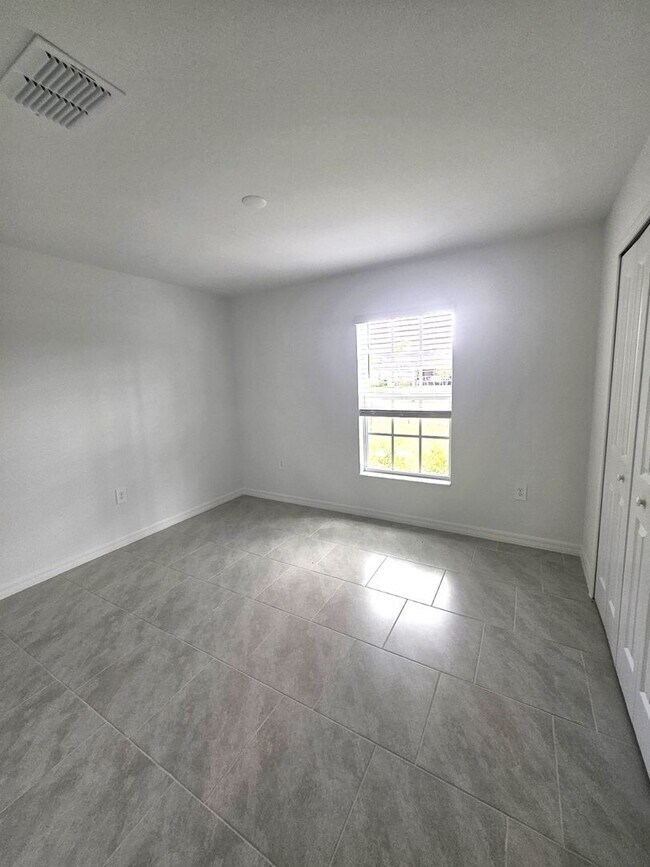 Building Photo - Brand New Rotonda home