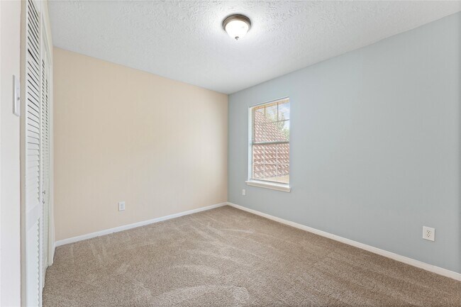 Building Photo - 11510 Palmsprings Dr