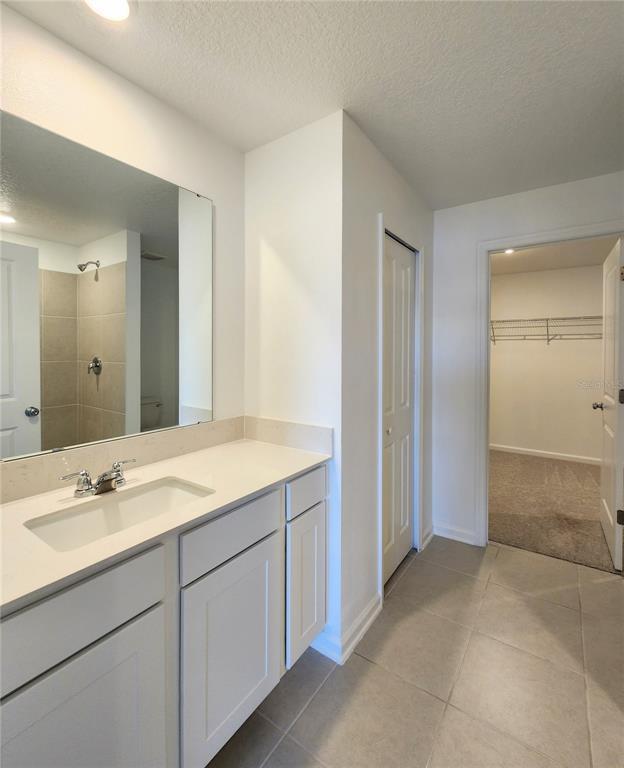 Building Photo - 5130 Magnolia Palm Dr