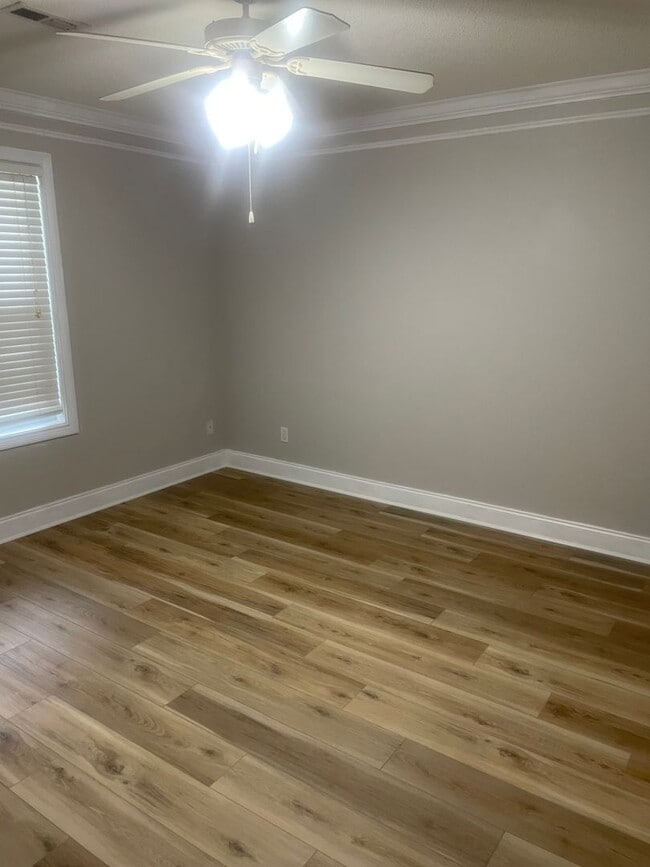 Building Photo - 4910 Kitty Hawk Way
