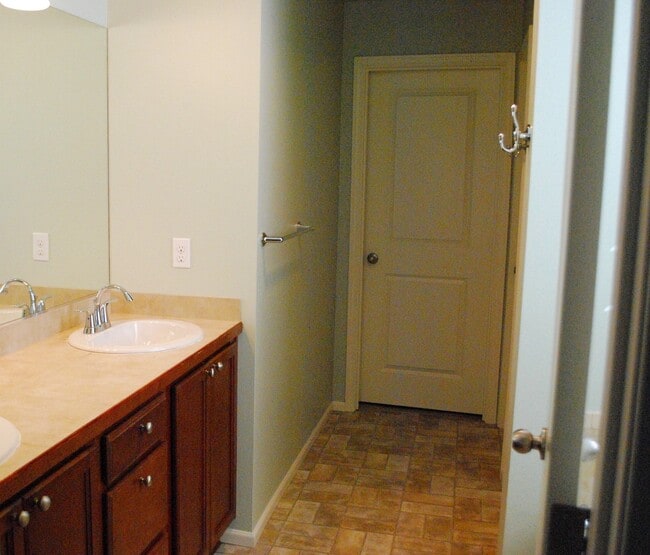 Building Photo - Townhome in Bothell, Great Location!!