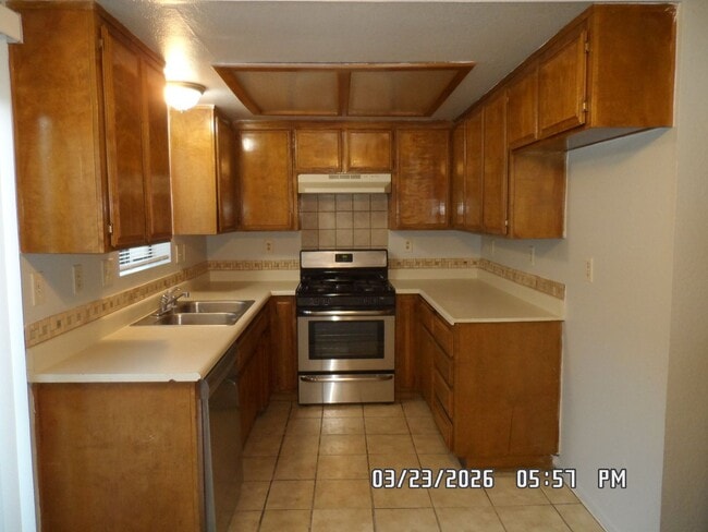 Building Photo - 0160