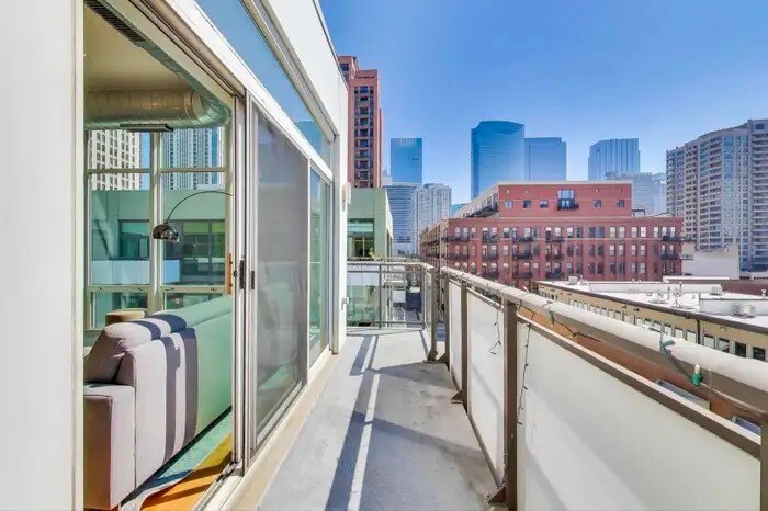 Balcony - 660 W Wayman St