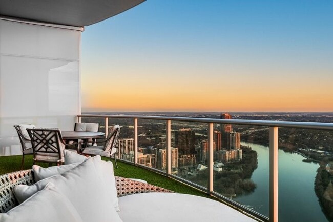 Building Photo - 200 Congress-ID660.2