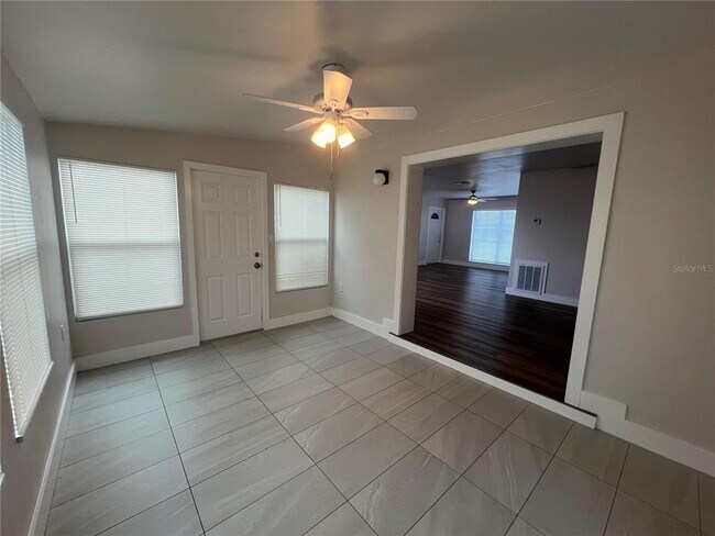 Building Photo - 2377 Starlite Ln