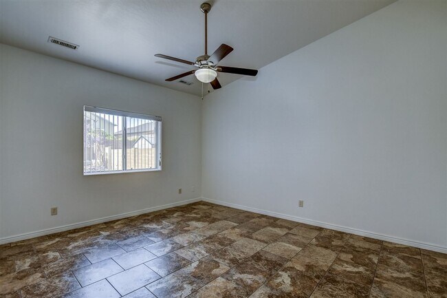 Building Photo - 3 bedroom, 2 bathroom home in Granville