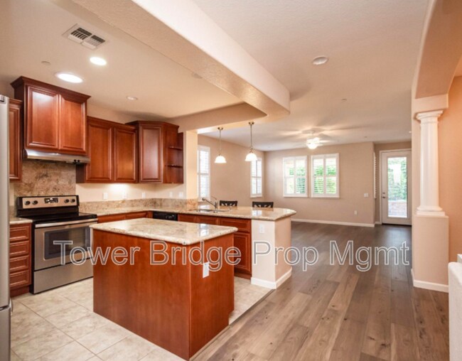 Building Photo - 1457 Marseille Ln
