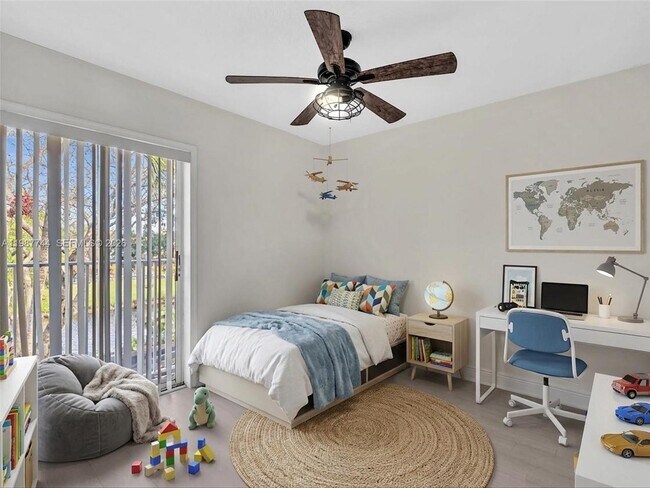 Building Photo - 11407 Lakeview Dr