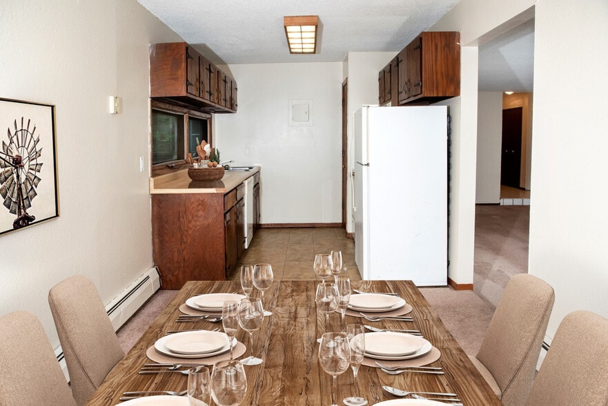 Interior Photo - Bass Lake Crossing