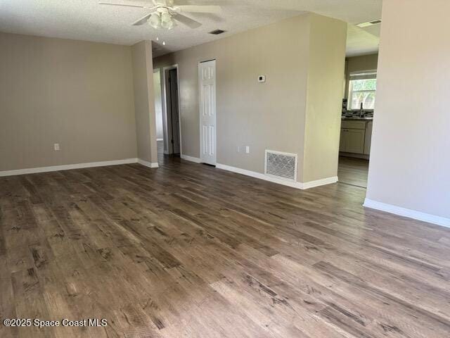 Building Photo - 2105 Abalone Ave