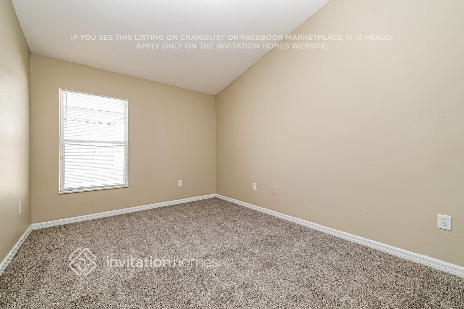 Building Photo - 8015 Alamosa Wood Ave