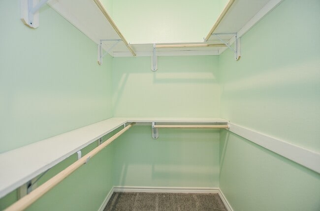 Building Photo - 239 Broadhurst