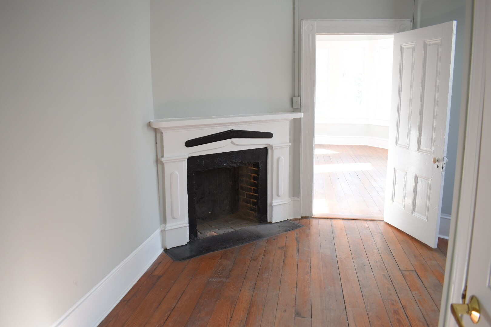 Building Photo - 215 N 5th Ave