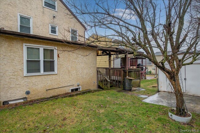 Building Photo - 95 King St