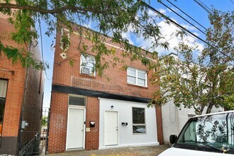 Building Photo - 2012 Brownsville Rd