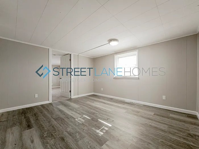 Building Photo - 2140 Miracle Ave