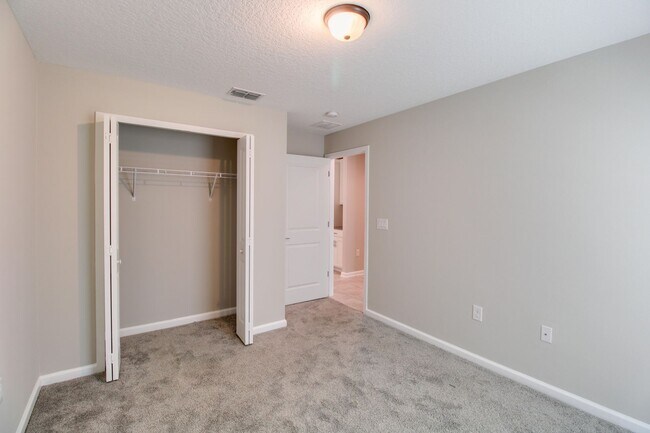 Building Photo - 2873 Black Birch Dr