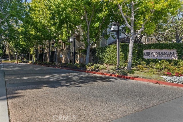 Building Photo - 2621 Plaza del Amo